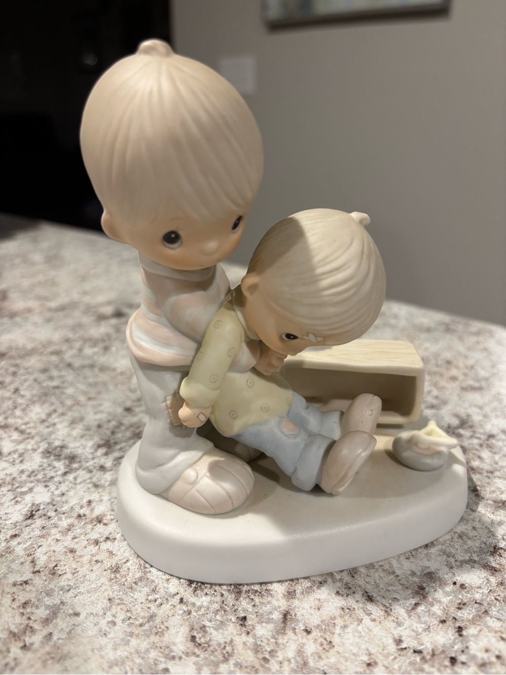 Vintage Precious Moments “Love Lifted Me” Figurine E-5201 – 1980